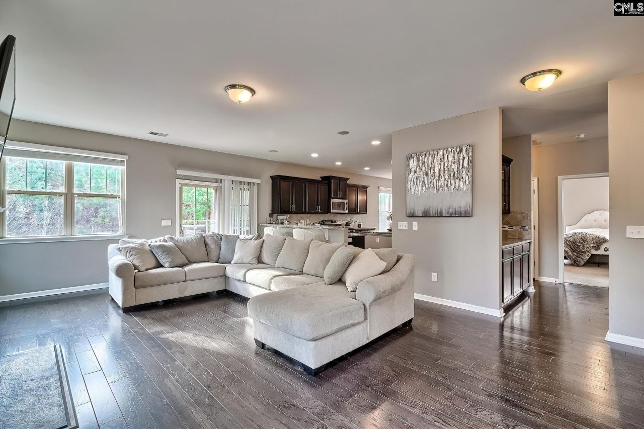 301 Massey Circle  Photo 4