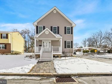 1002 11TH AVENUE, FOLSOM, PA 19033