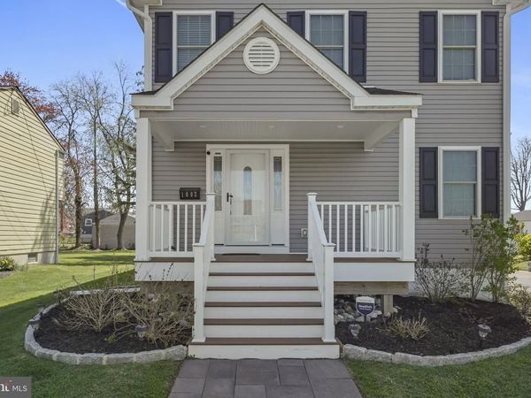 1002 11TH AVENUE, FOLSOM, PA 19033