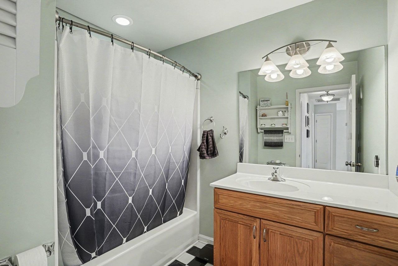 2181 Deerfield Ave. Photo 6