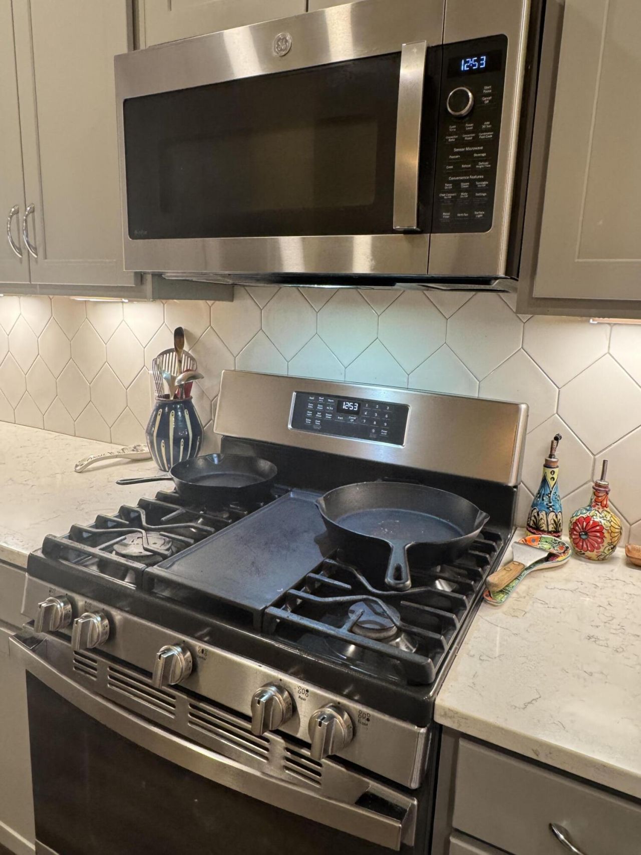 4581 Mixson Avenue Photo 6