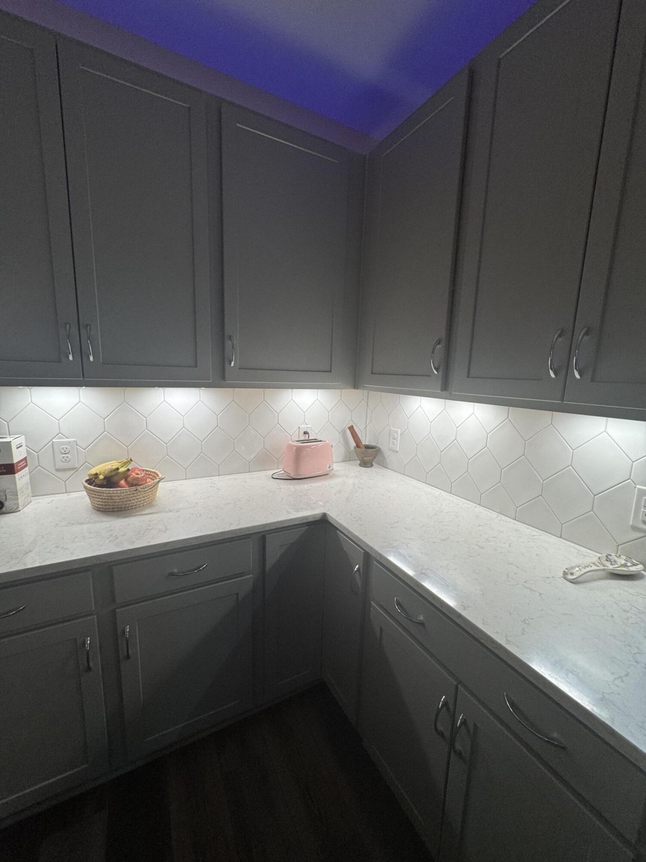 4581 Mixson Avenue Photo 8