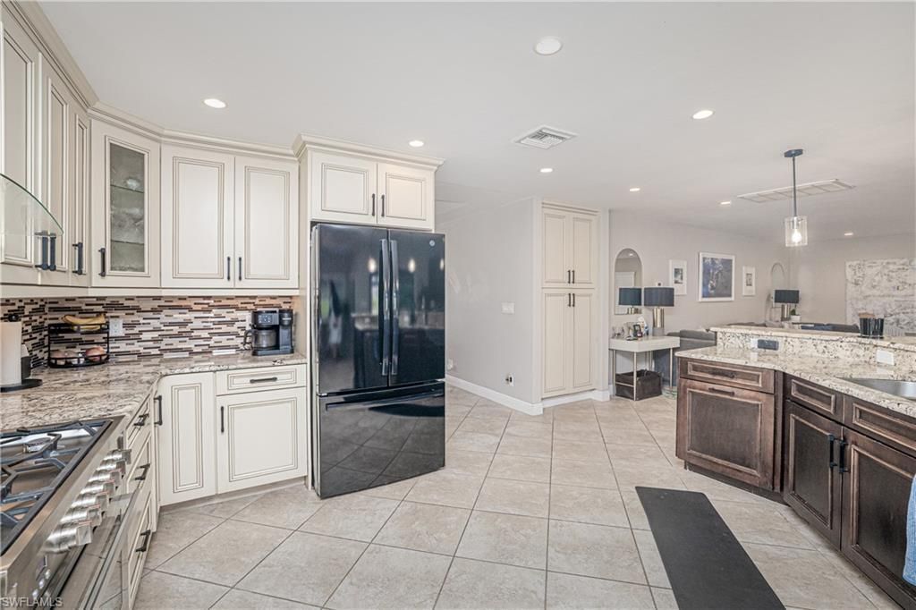 2274 SE 27th St, Cape Coral, FL 33904 Photo