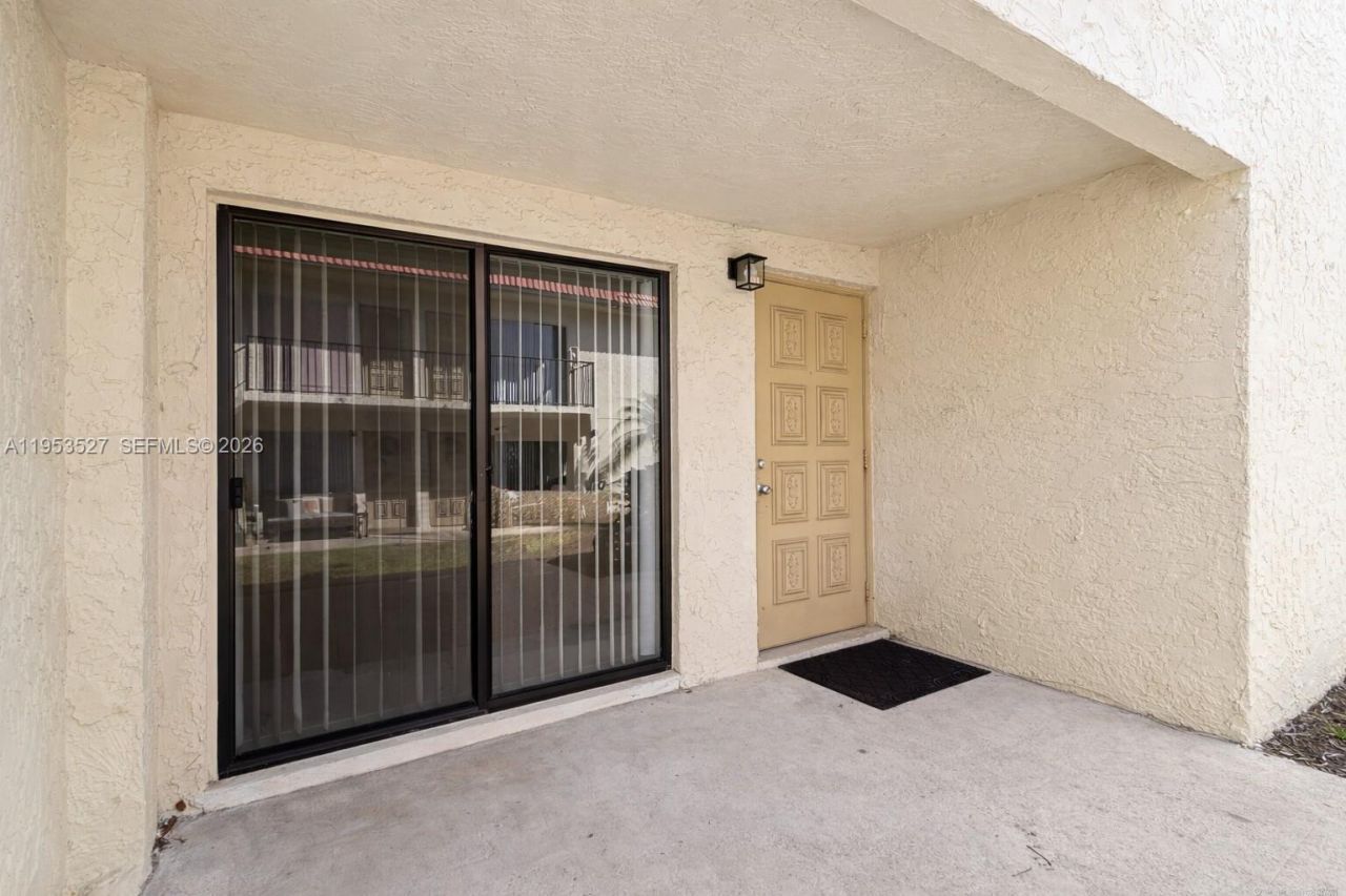 11116 Royal Palm Blvd, Unit 2-10, Coral Springs, FL 33065 Photo