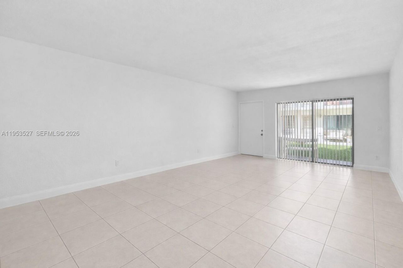 11116 Royal Palm Blvd, Unit 2-10, Coral Springs, FL 33065 Photo