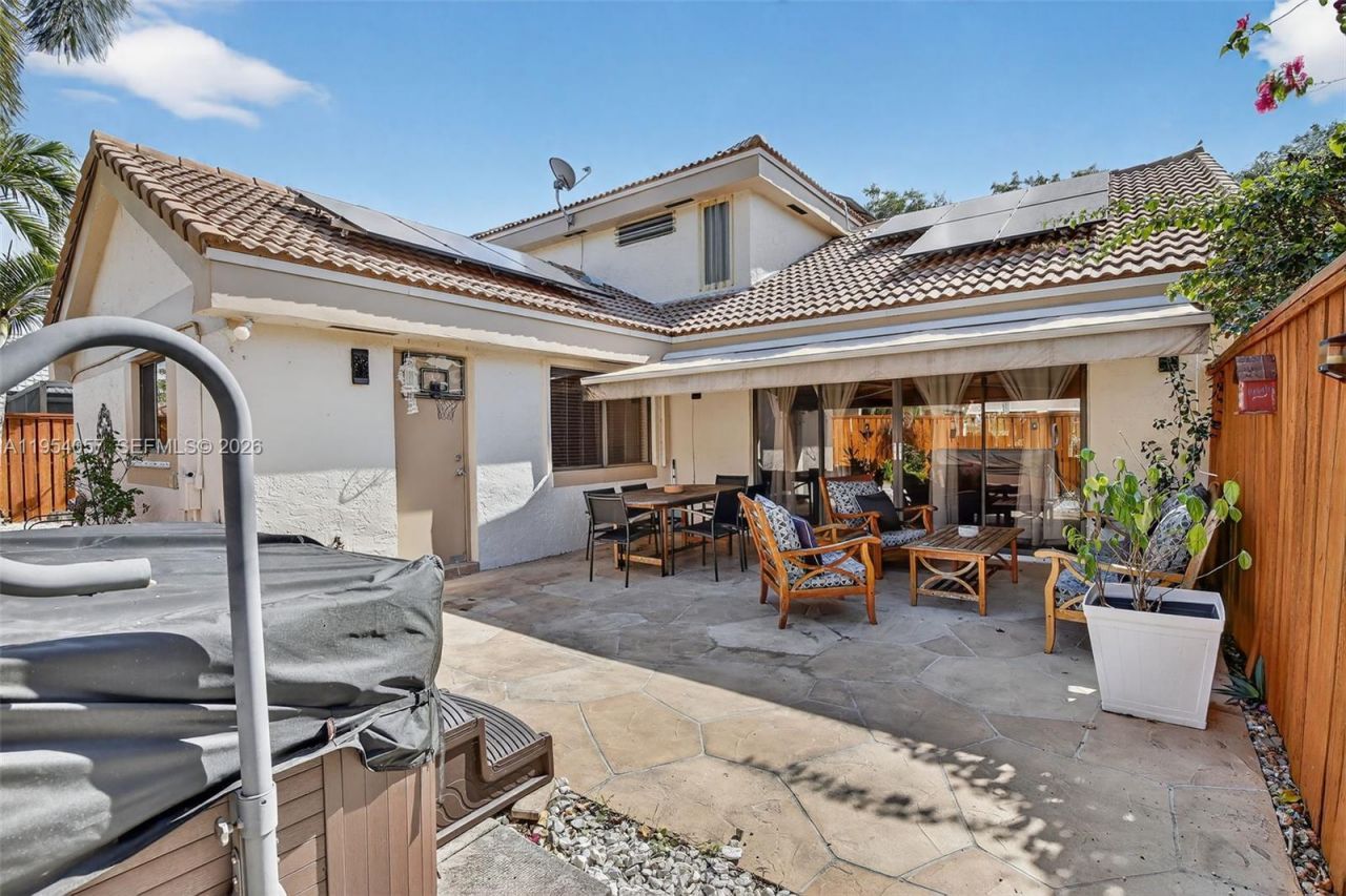 9375 NW 18th Ct, Plantation, FL 33322 Photo