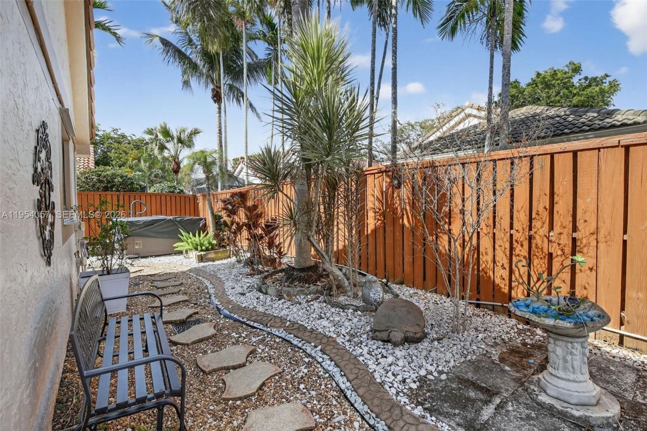 9375 NW 18th Ct, Plantation, FL 33322 Photo