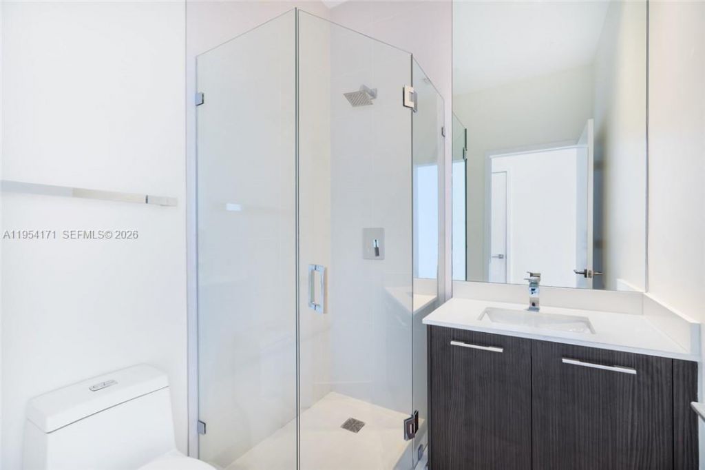 45 SW 9th St, Unit LPH-4609, Miami, FL 33130 Photo