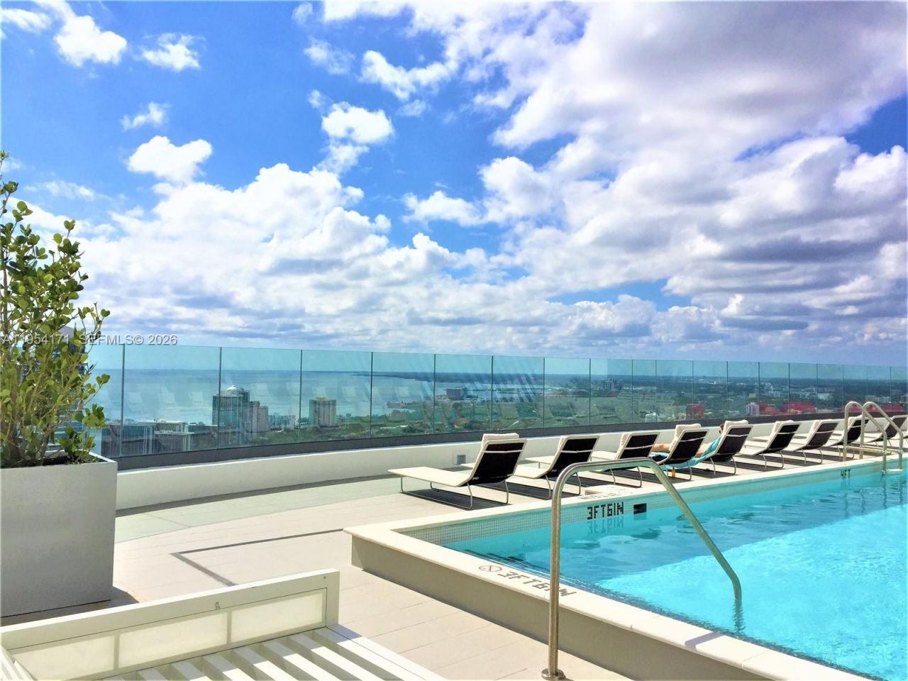 45 SW 9th St, Unit LPH-4609, Miami, FL 33130 Photo