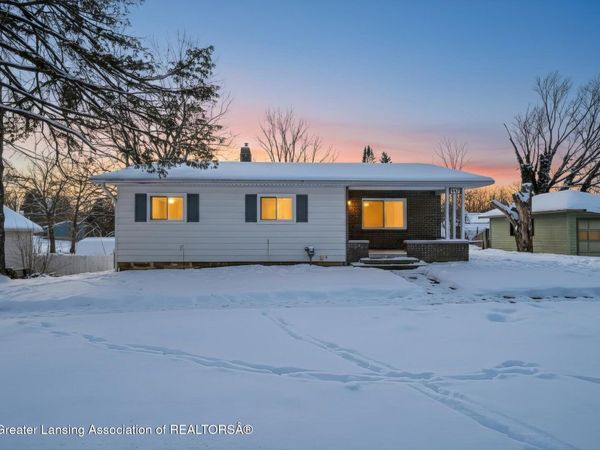 447 W Main Street, Grand Ledge, MI 48837