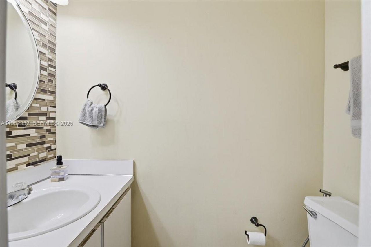 1270 NW 99th Ave, Unit 60, Pembroke Pines, FL 33024 Photo