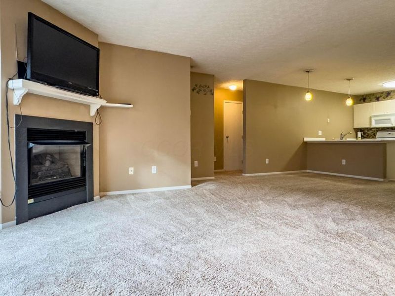 1981 Hoadley Drive, Unit 10A, Columbus, OH 43228 Photo 4