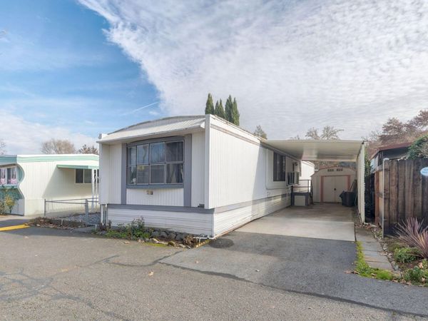 318 Sandlewood Drive, Grants Pass, OR 97526