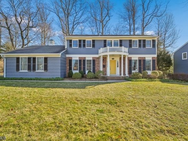 46 Coolidge Dr, Berkeley Heights, NJ 07922