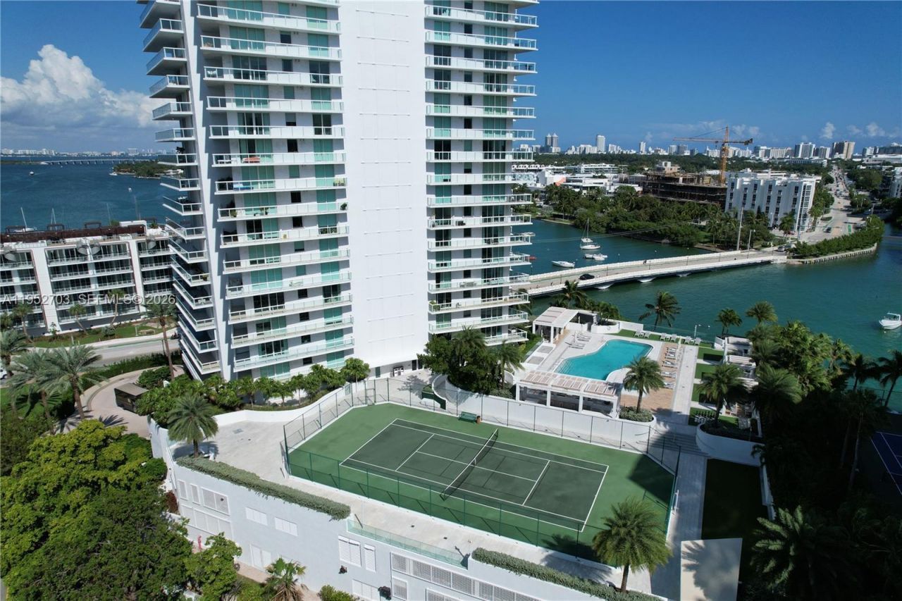 10 Venetian Way , Unit 604, Miami Beach, FL 33139 Photo