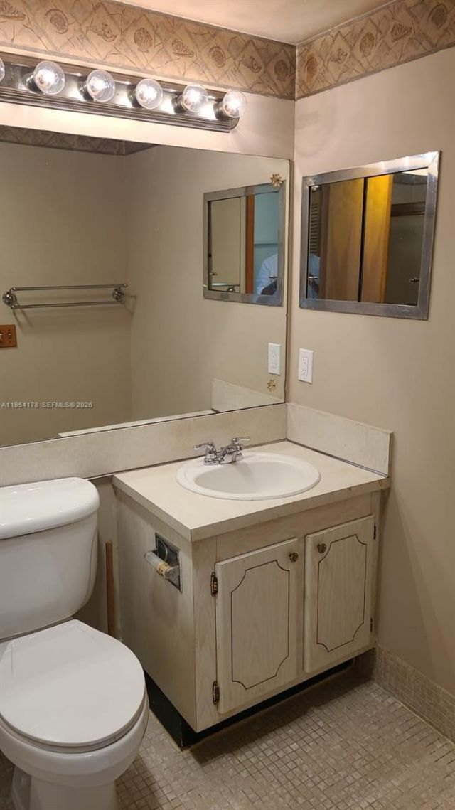 135 Coventry F, Unit 135, West Palm Beach, FL 33417 Photo