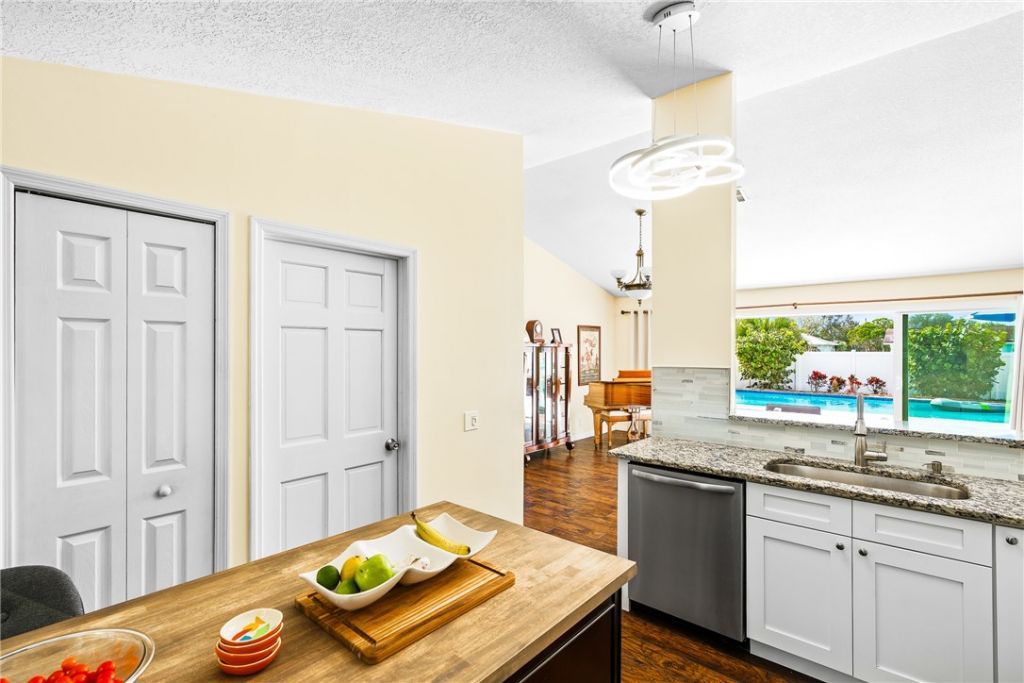 455 Biscayne Lane, Sebastian, FL 32958 Photo