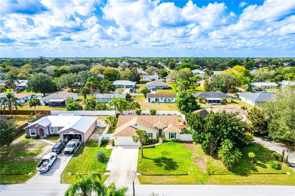 455 Biscayne Lane, Sebastian, FL 32958 Photo