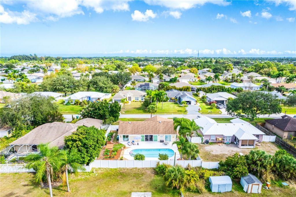 455 Biscayne Lane, Sebastian, FL 32958 Photo