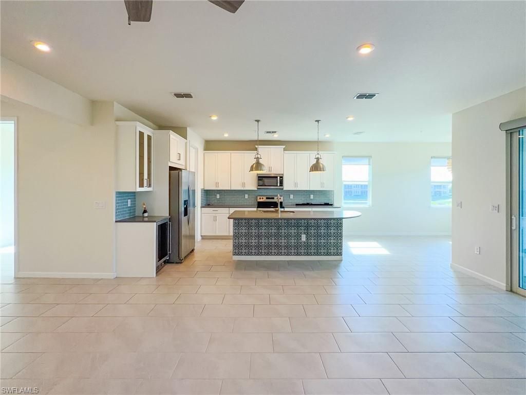 4721 Arboretum Cir, Unit 201, Naples, FL 34112 Photo