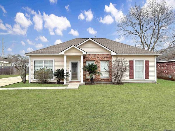 13348 Chase St, Gonzales, LA 70737