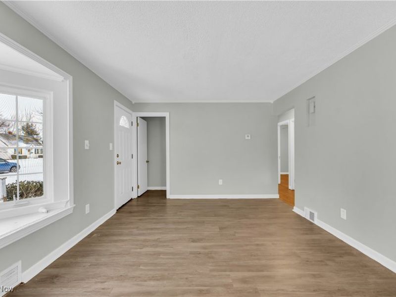 25500 Briardale Avenue, Euclid, OH 44132 Photo 11