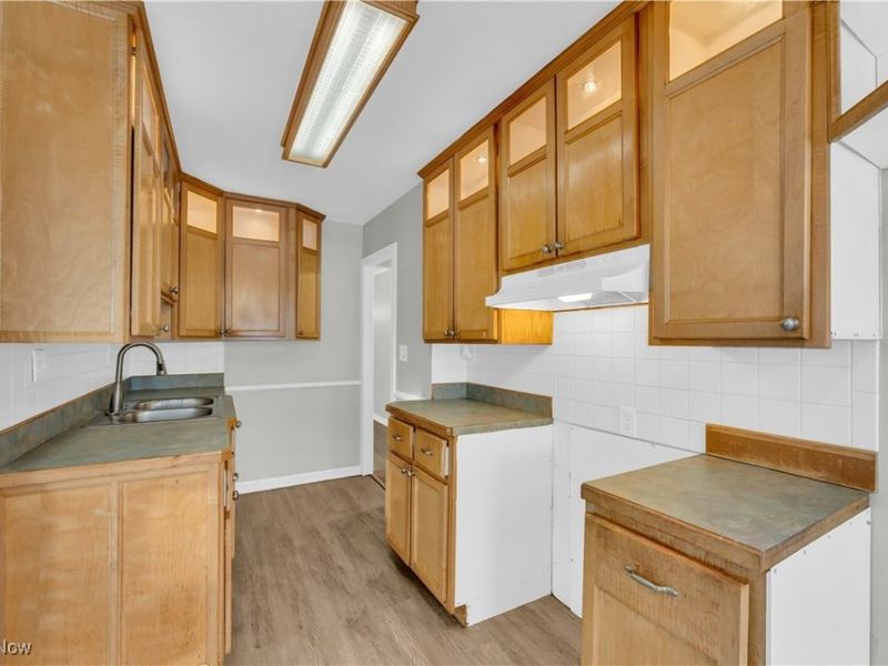 25500 Briardale Avenue, Euclid, OH 44132 Photo 13