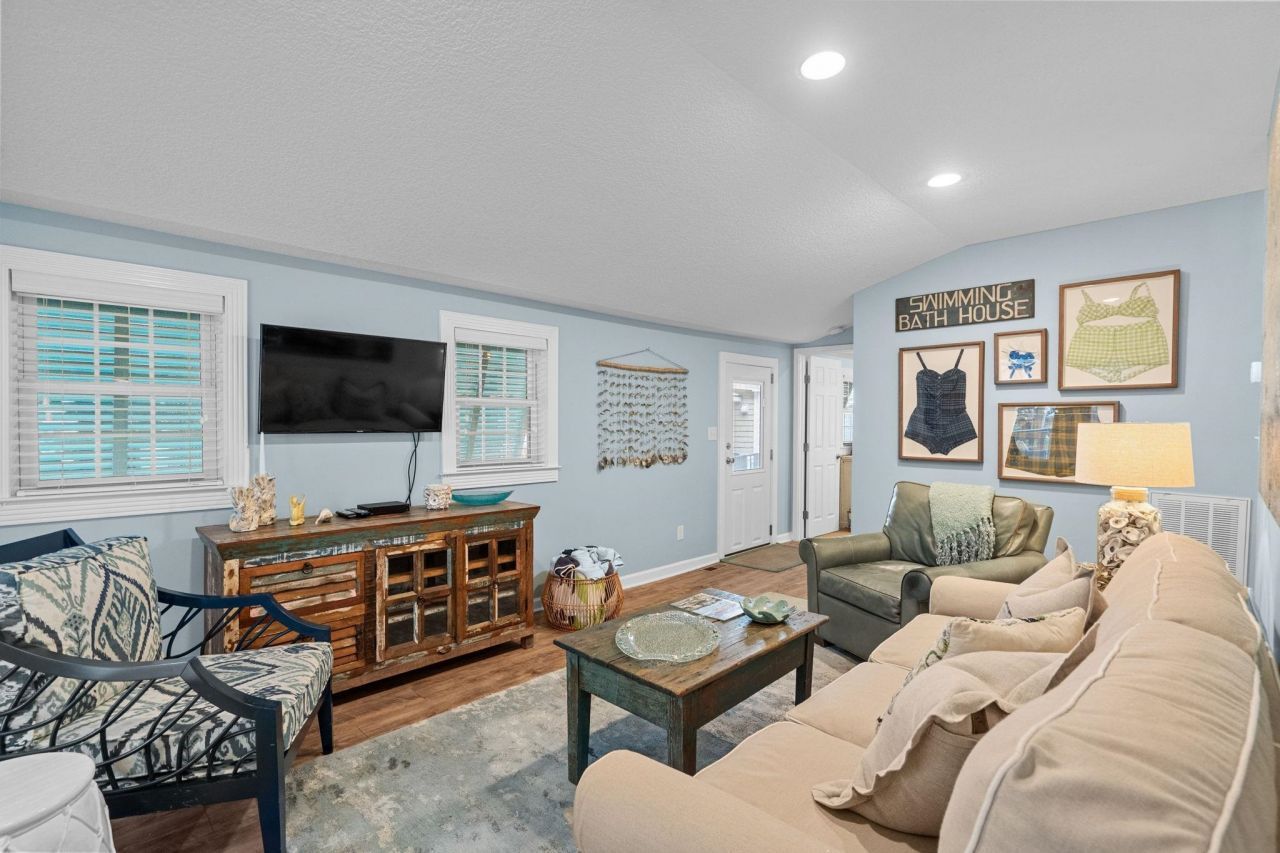 6001 - 1040 S Kings Hwy. Photo 10