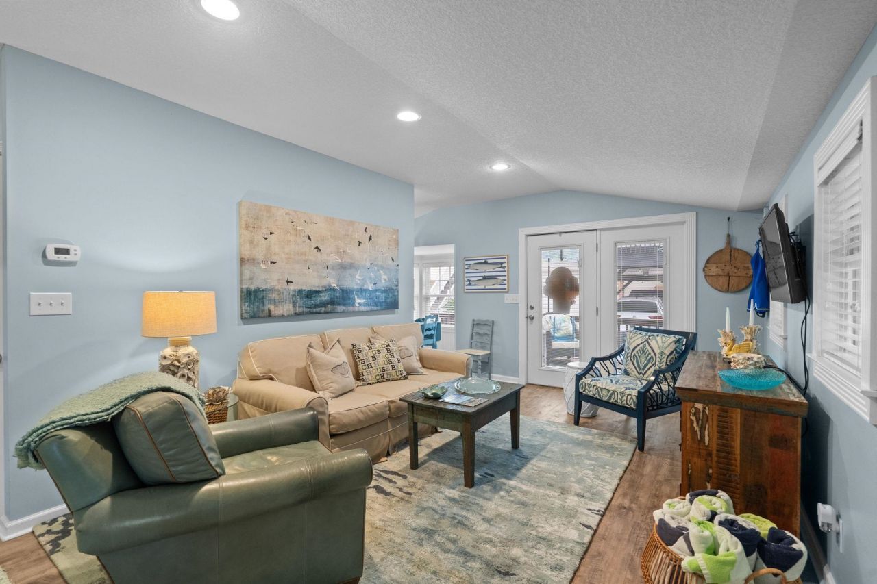 6001 - 1040 S Kings Hwy. Photo 12