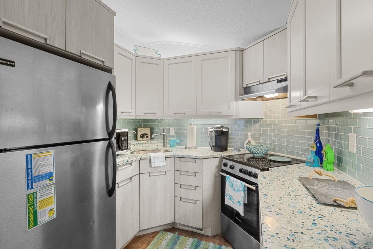 6001 - 1040 S Kings Hwy. Photo 16