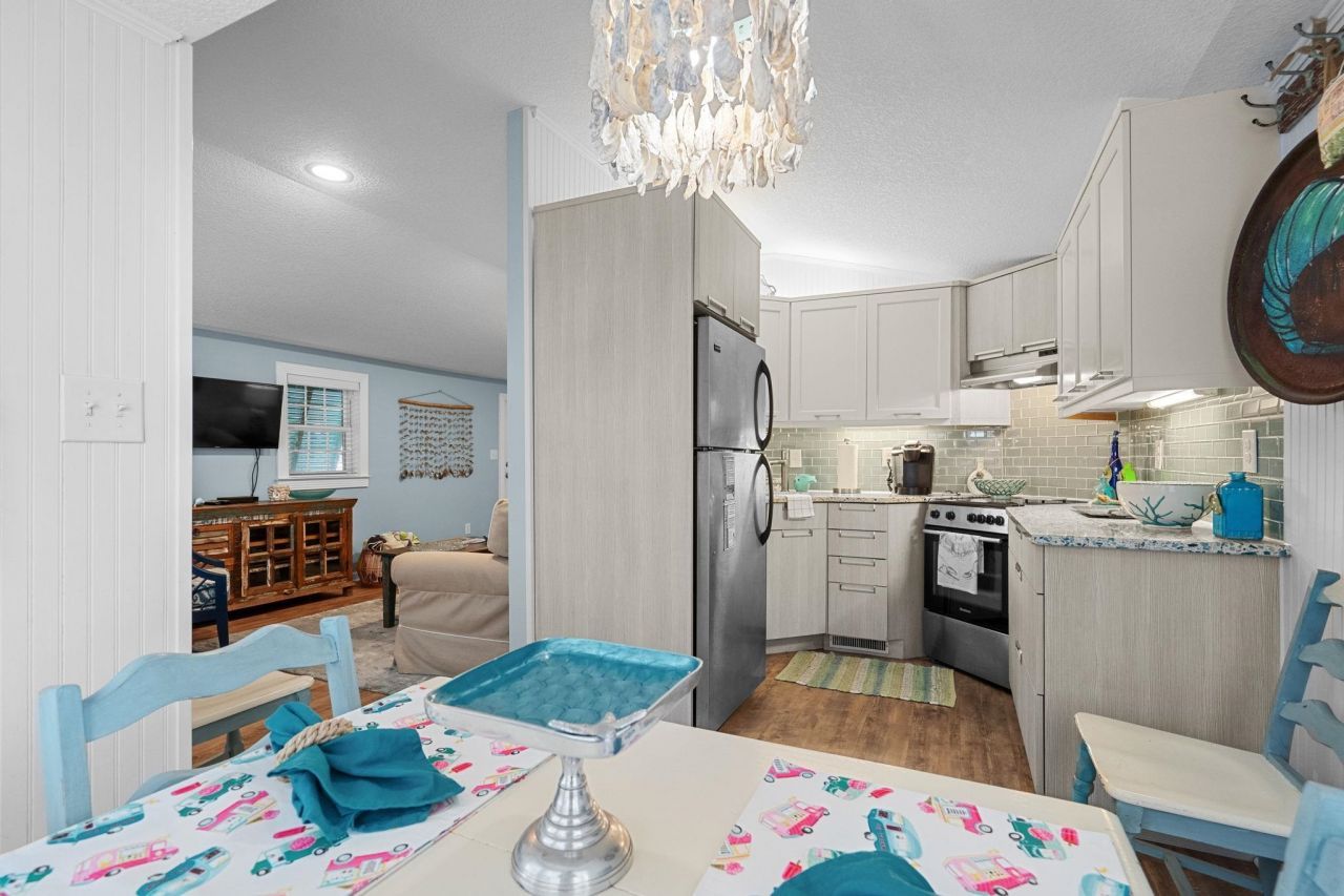 6001 - 1040 S Kings Hwy. Photo 18