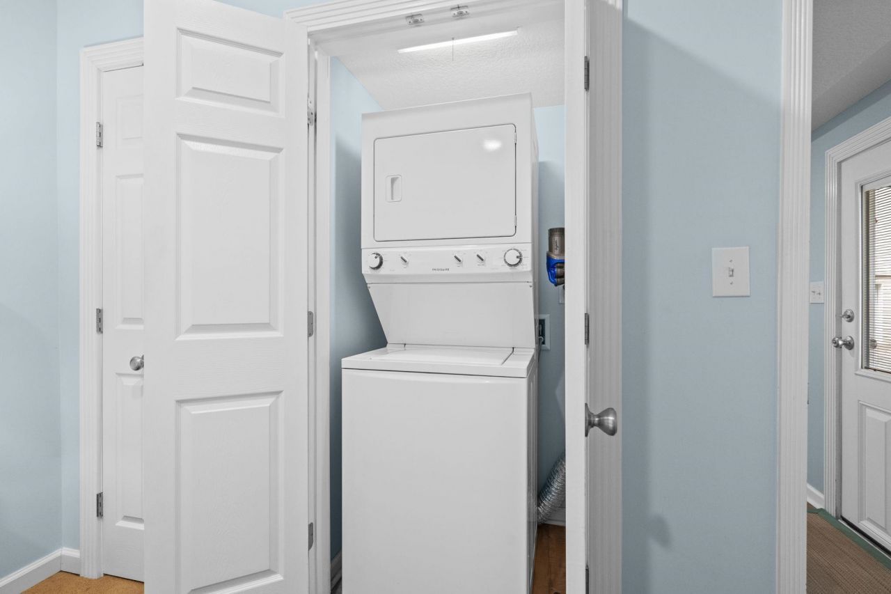 6001 - 1040 S Kings Hwy. Photo 25