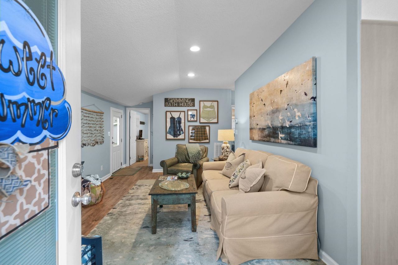 6001 - 1040 S Kings Hwy. Photo 9