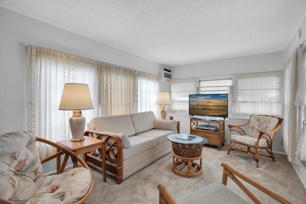 7801 34th Avenue N, Unit 70, Saint Petersburg, FL 33710 Photo