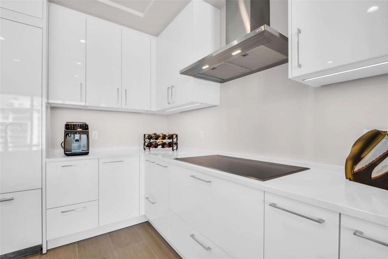 301 1st Street S, Unit 3104, Saint Petersburg, FL 33701 Photo