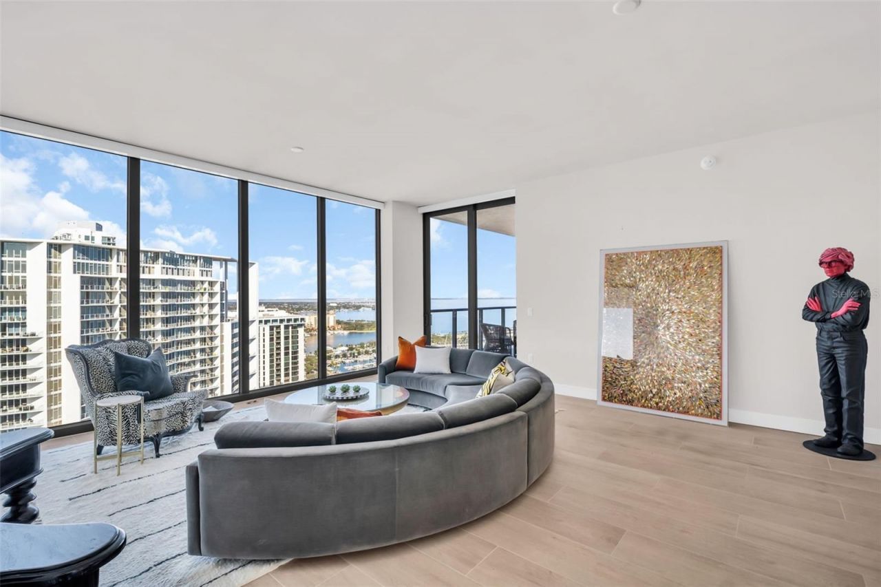 301 1st Street S, Unit 3104, Saint Petersburg, FL 33701 Photo