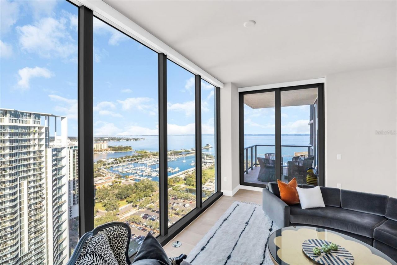 301 1st Street S, Unit 3104, Saint Petersburg, FL 33701 Photo