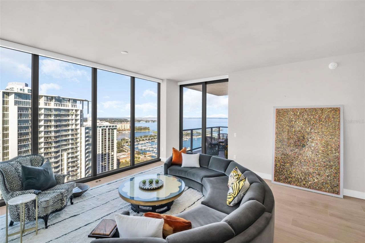 301 1st Street S, Unit 3104, Saint Petersburg, FL 33701 Photo