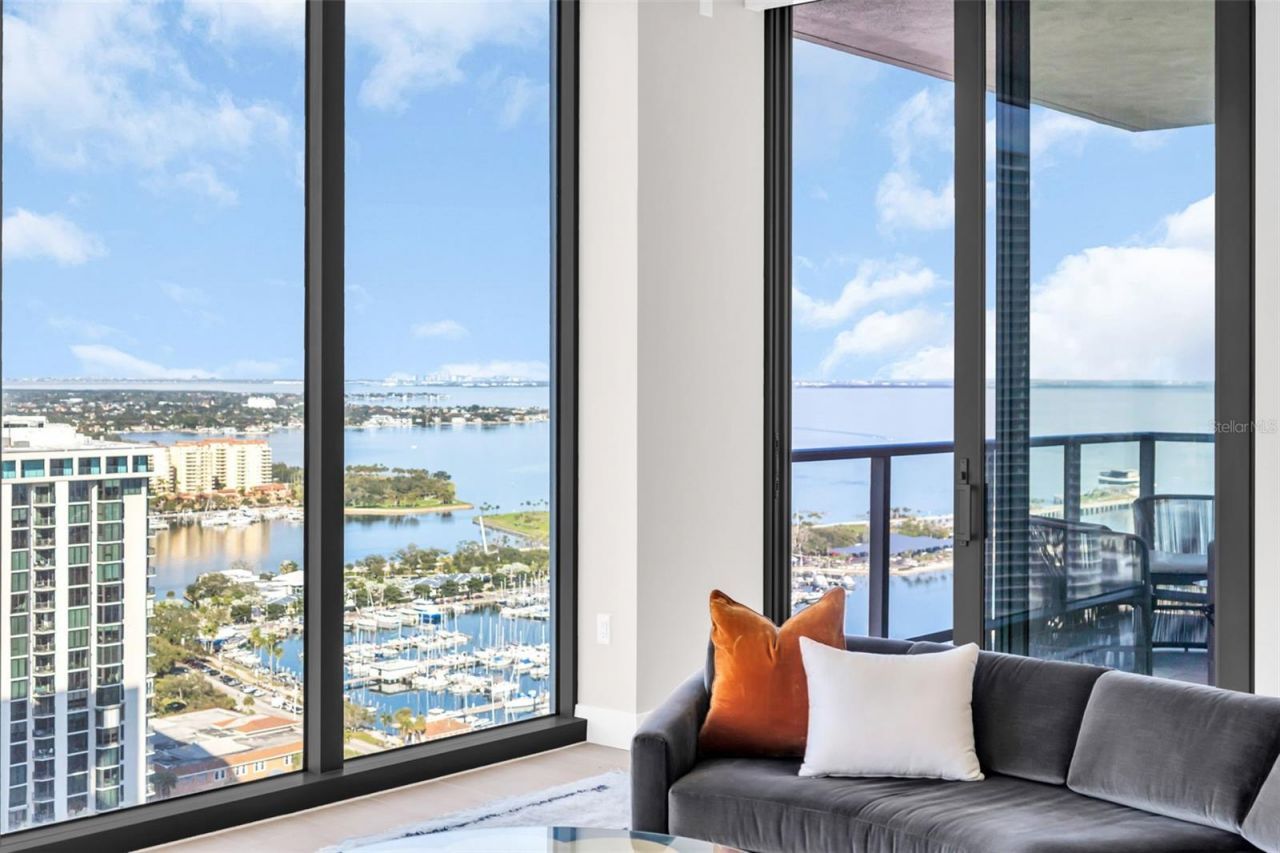 301 1st Street S, Unit 3104, Saint Petersburg, FL 33701 Photo