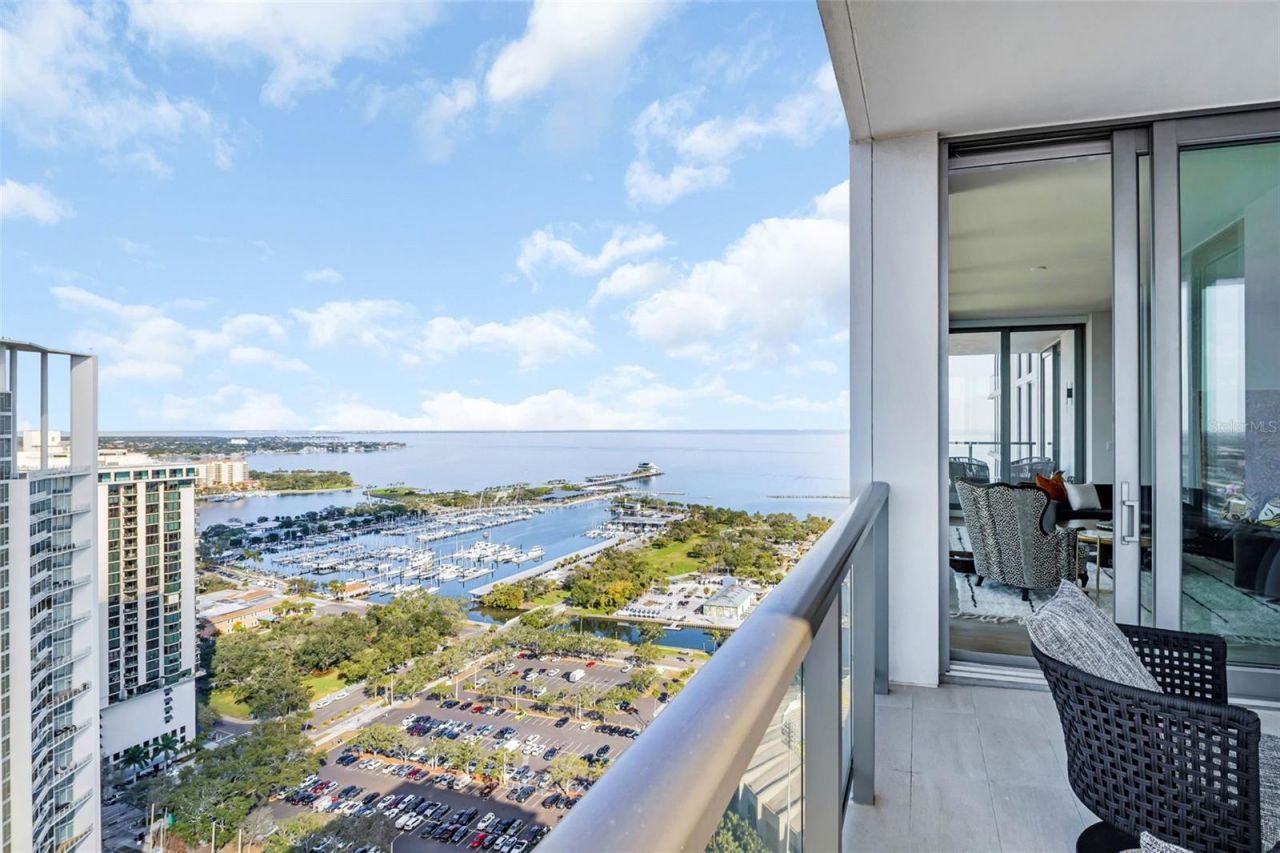 301 1st Street S, Unit 3104, Saint Petersburg, FL 33701 Photo