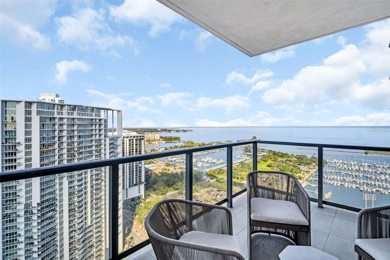 301 1st Street S, Unit 3104, Saint Petersburg, FL 33701 Photo