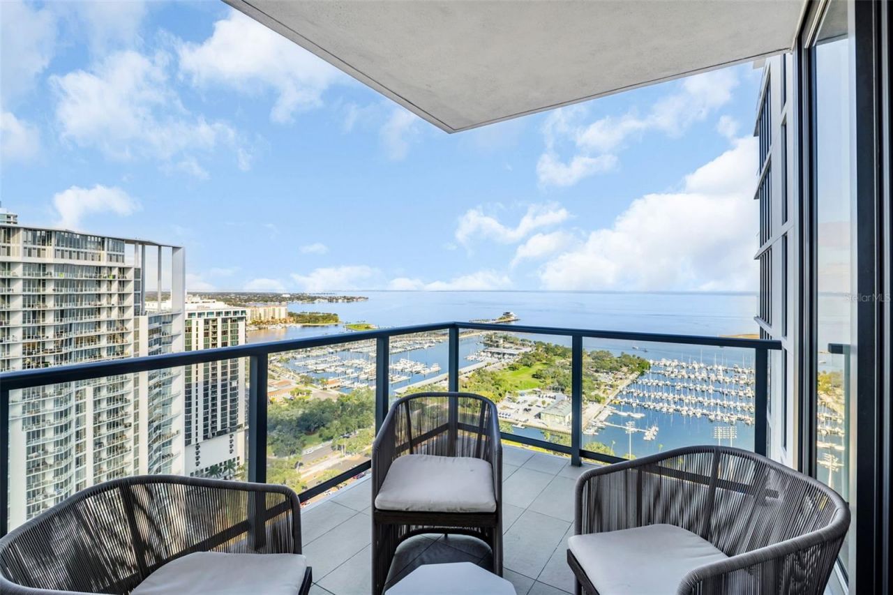 301 1st Street S, Unit 3104, Saint Petersburg, FL 33701 Photo