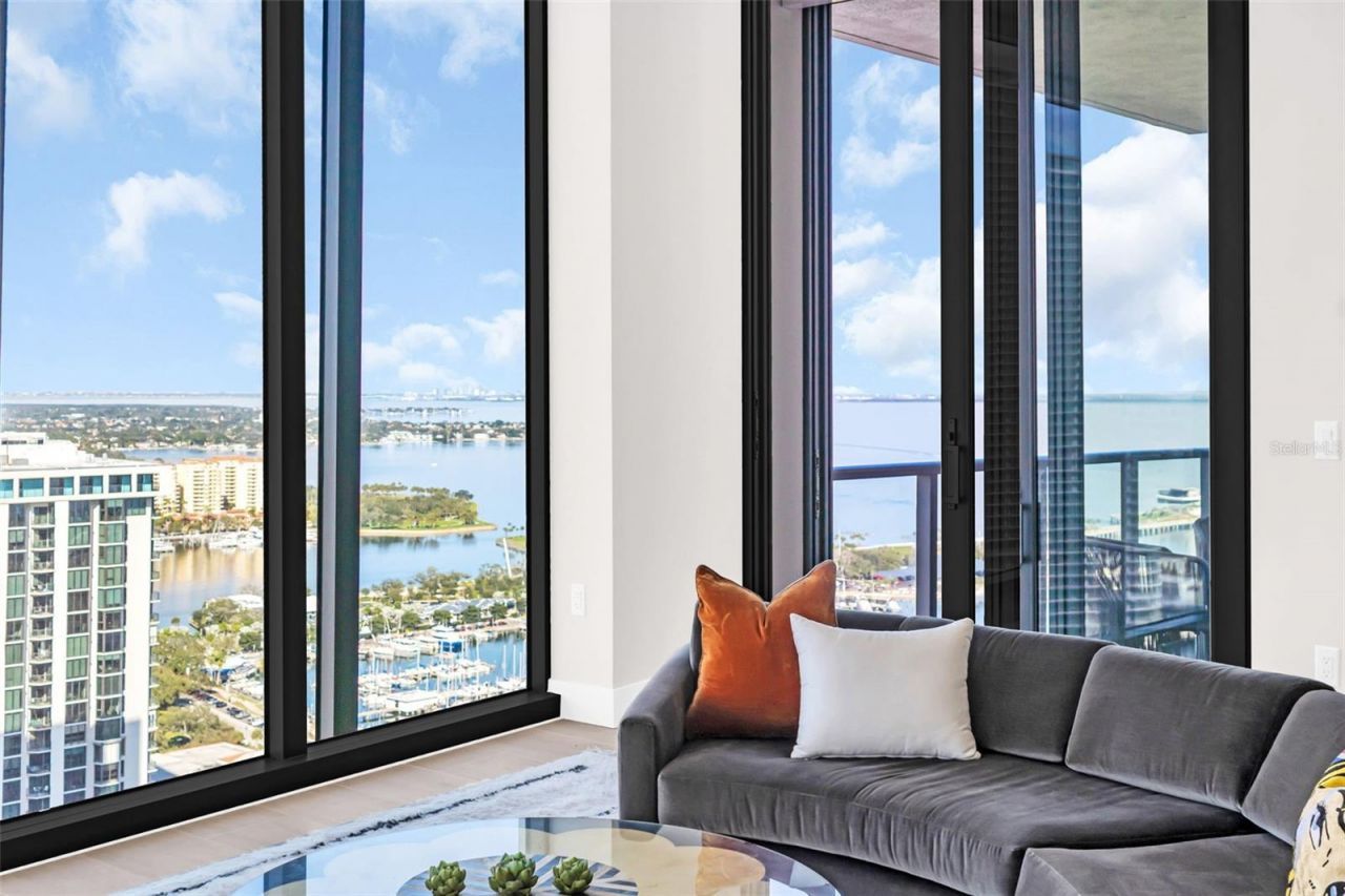 301 1st Street S, Unit 3104, Saint Petersburg, FL 33701 Photo