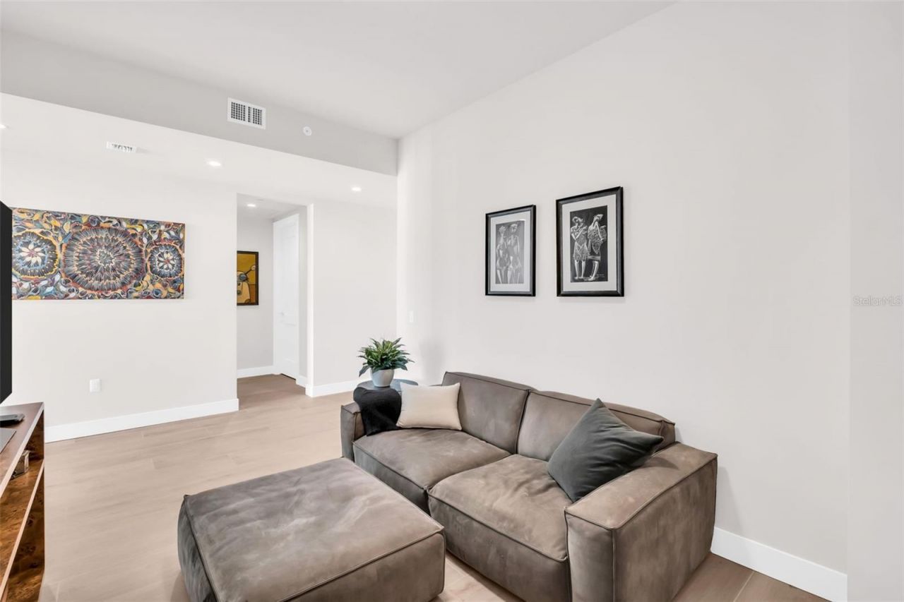 301 1st Street S, Unit 3104, Saint Petersburg, FL 33701 Photo