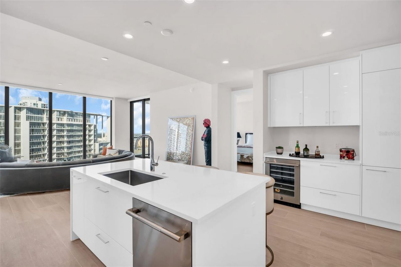 301 1st Street S, Unit 3104, Saint Petersburg, FL 33701 Photo