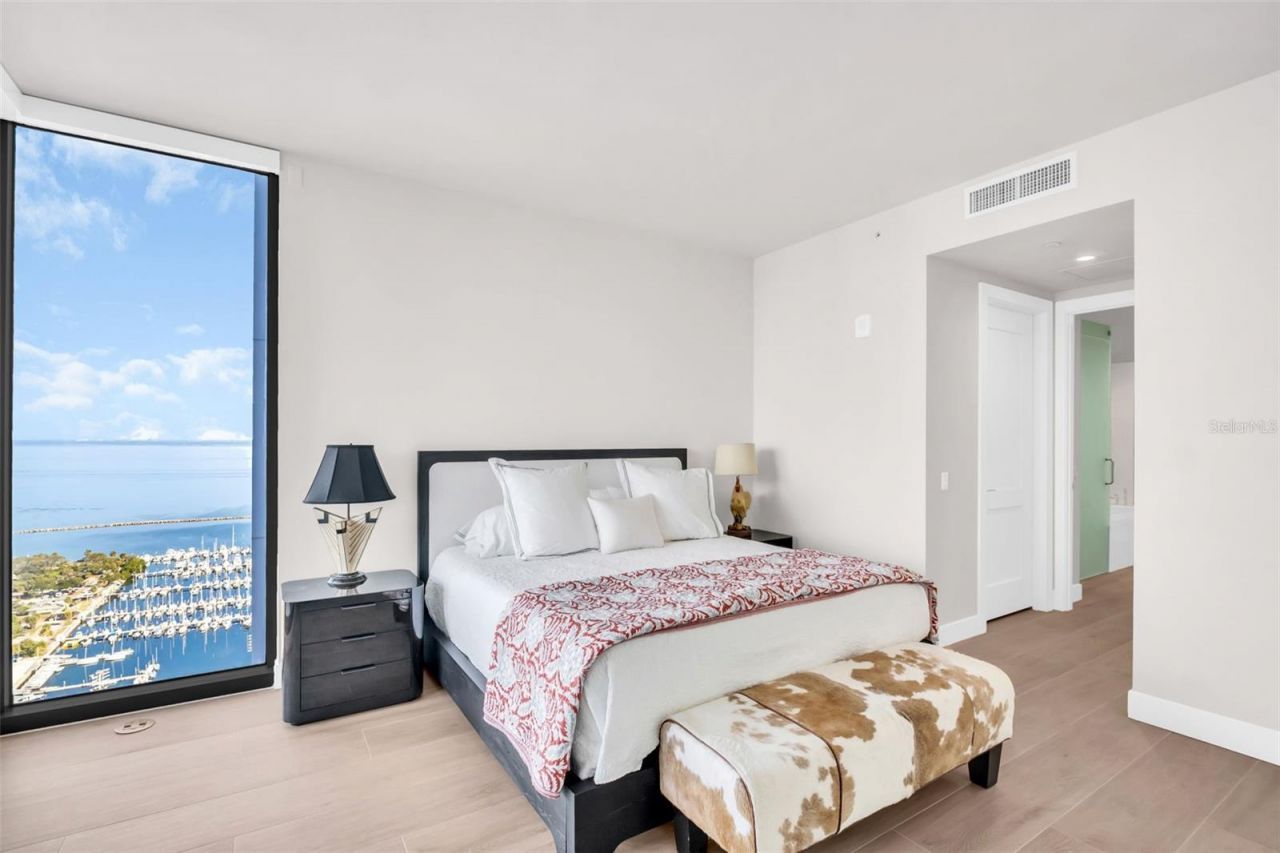 301 1st Street S, Unit 3104, Saint Petersburg, FL 33701 Photo