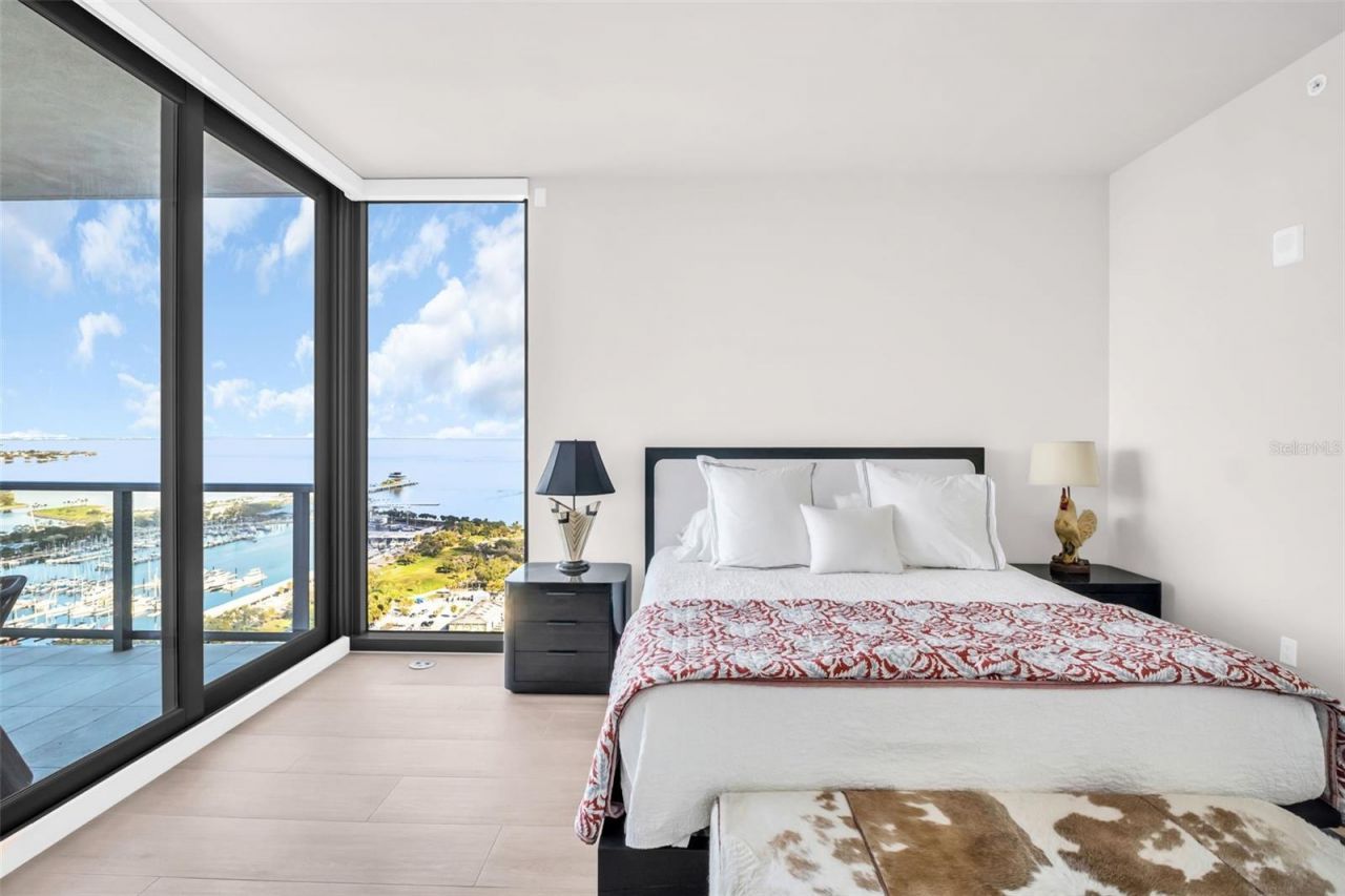 301 1st Street S, Unit 3104, Saint Petersburg, FL 33701 Photo