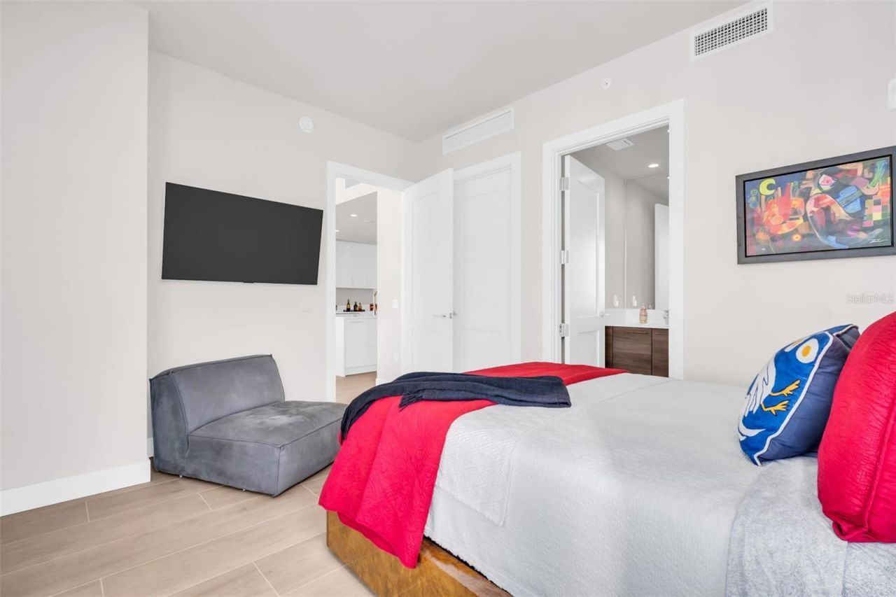 301 1st Street S, Unit 3104, Saint Petersburg, FL 33701 Photo