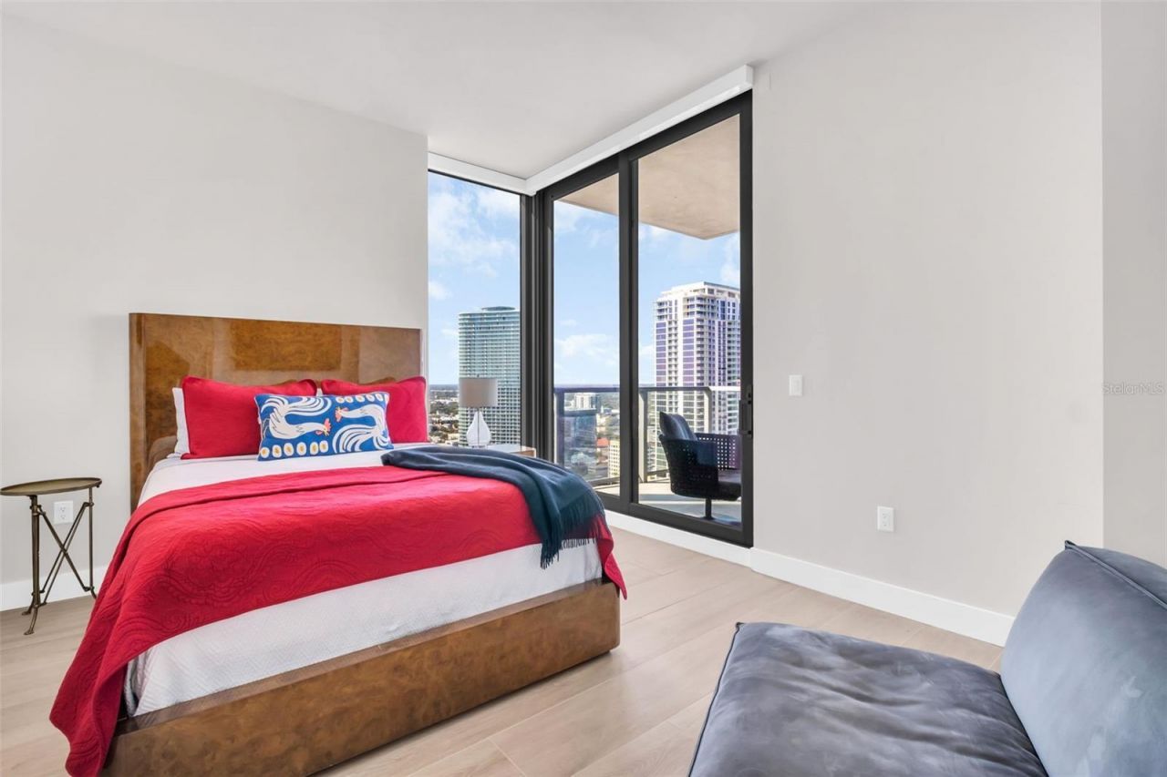 301 1st Street S, Unit 3104, Saint Petersburg, FL 33701 Photo