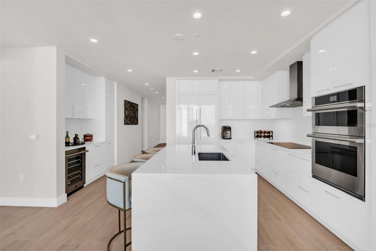 301 1st Street S, Unit 3104, Saint Petersburg, FL 33701 Photo